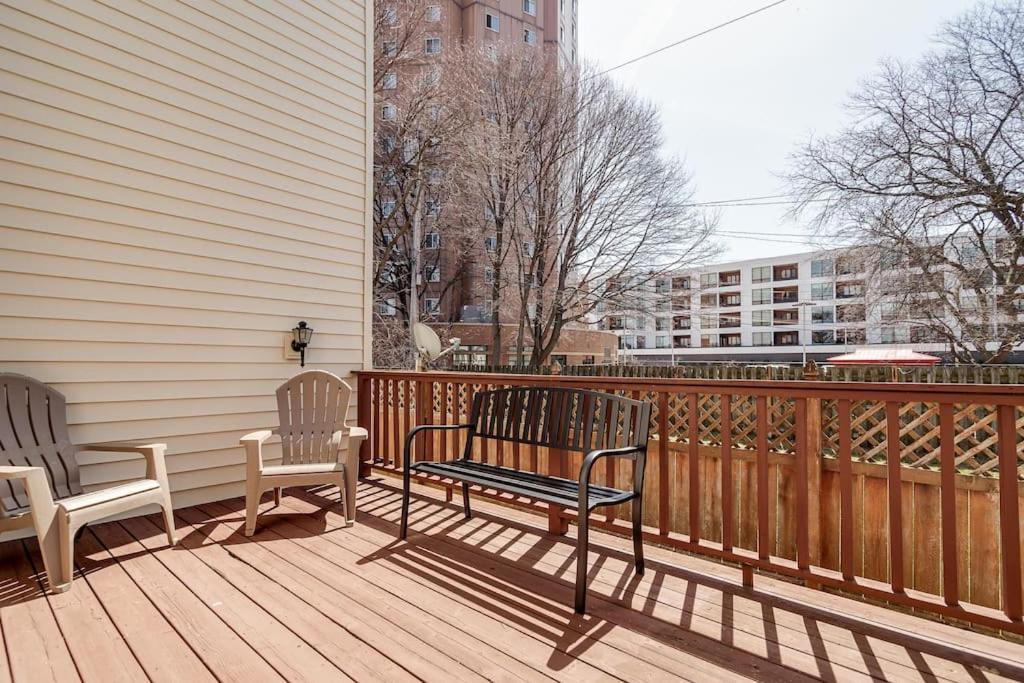 Вилла Eclectic Stylish And Cozy Milwaukee Unit Экстерьер фото